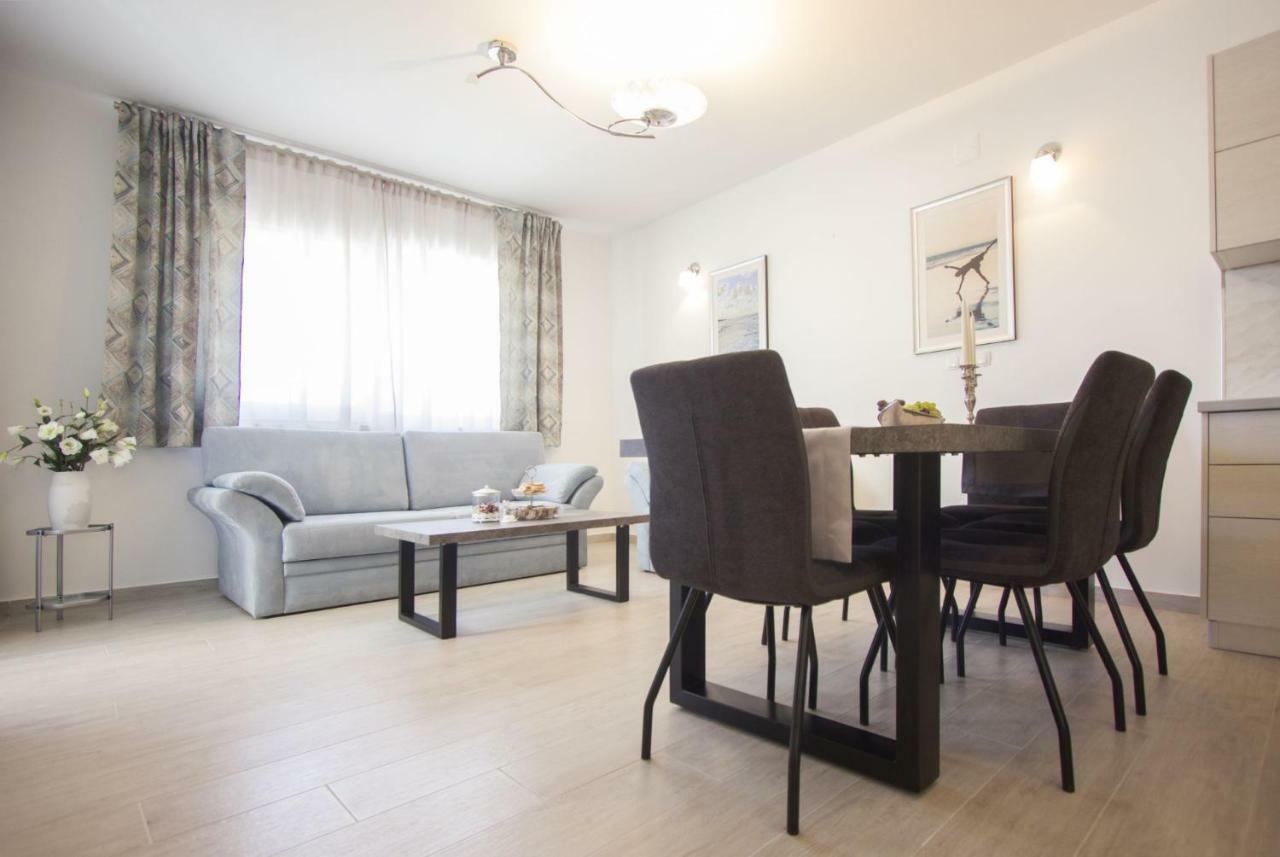 Paradise Lux Trogir Exterior foto